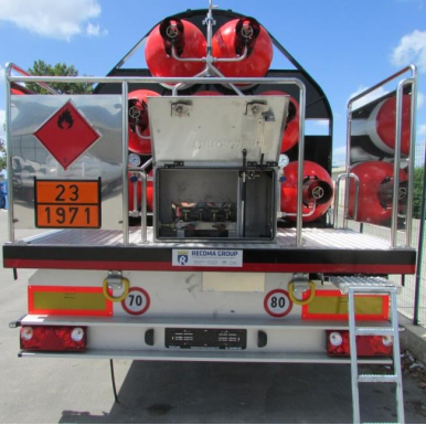 Type A gas cylinder trailer rear view
